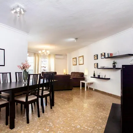 Playa Malagueta-canovas, 8 Personas Apartamento Málaga